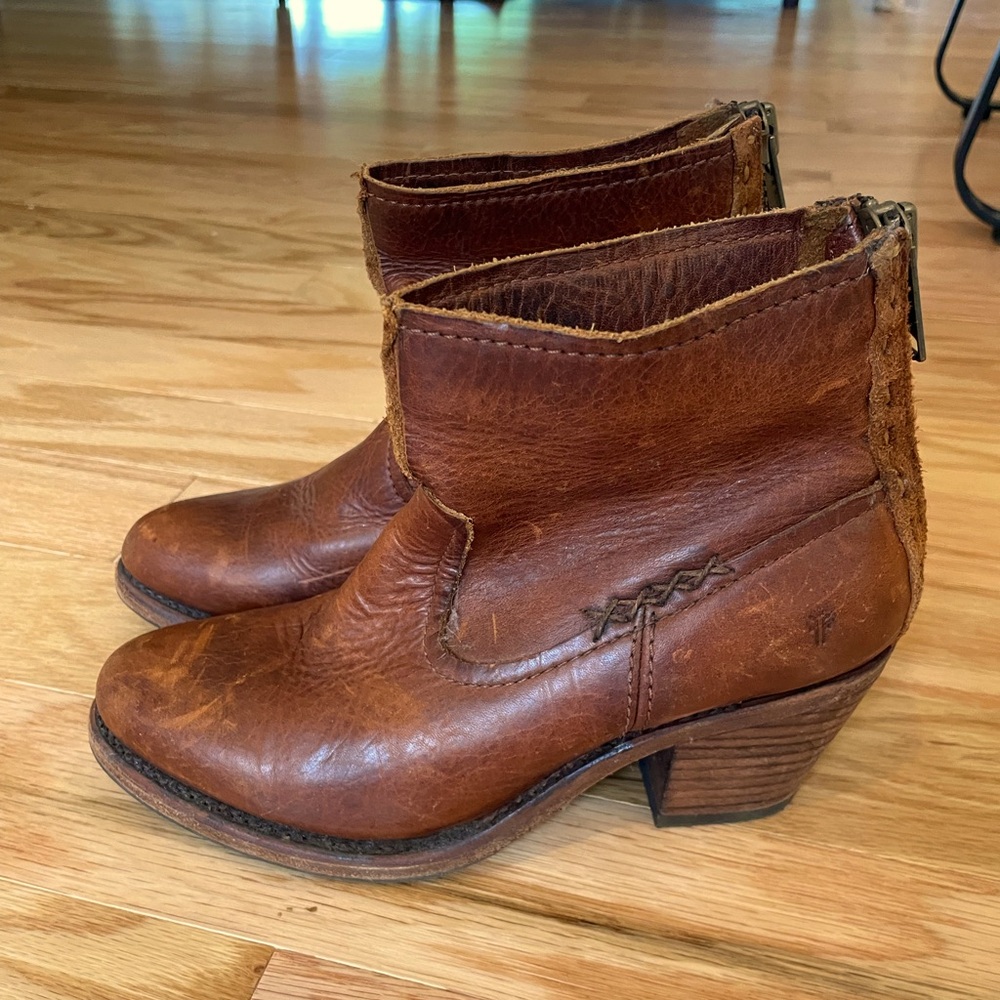 Frye Leslie Artisan Brown Leather Boot